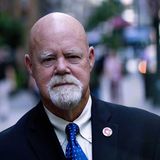 Patrick Gray headshot